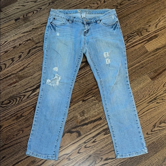 Wet Seal Jeans Distressed Light Wash Straight Jean - Picture 9 of 13